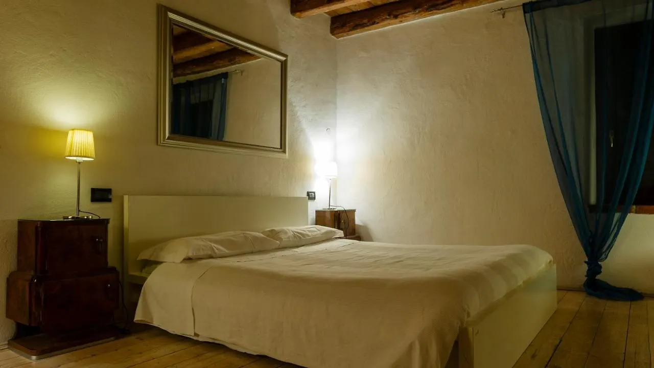 مزرعة للإقامة Agriturismo Trebisonda Country Resort مونزامبانو إيطاليا