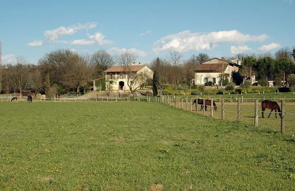 Agriturismo Trebisonda Country Resort مونزامبانو